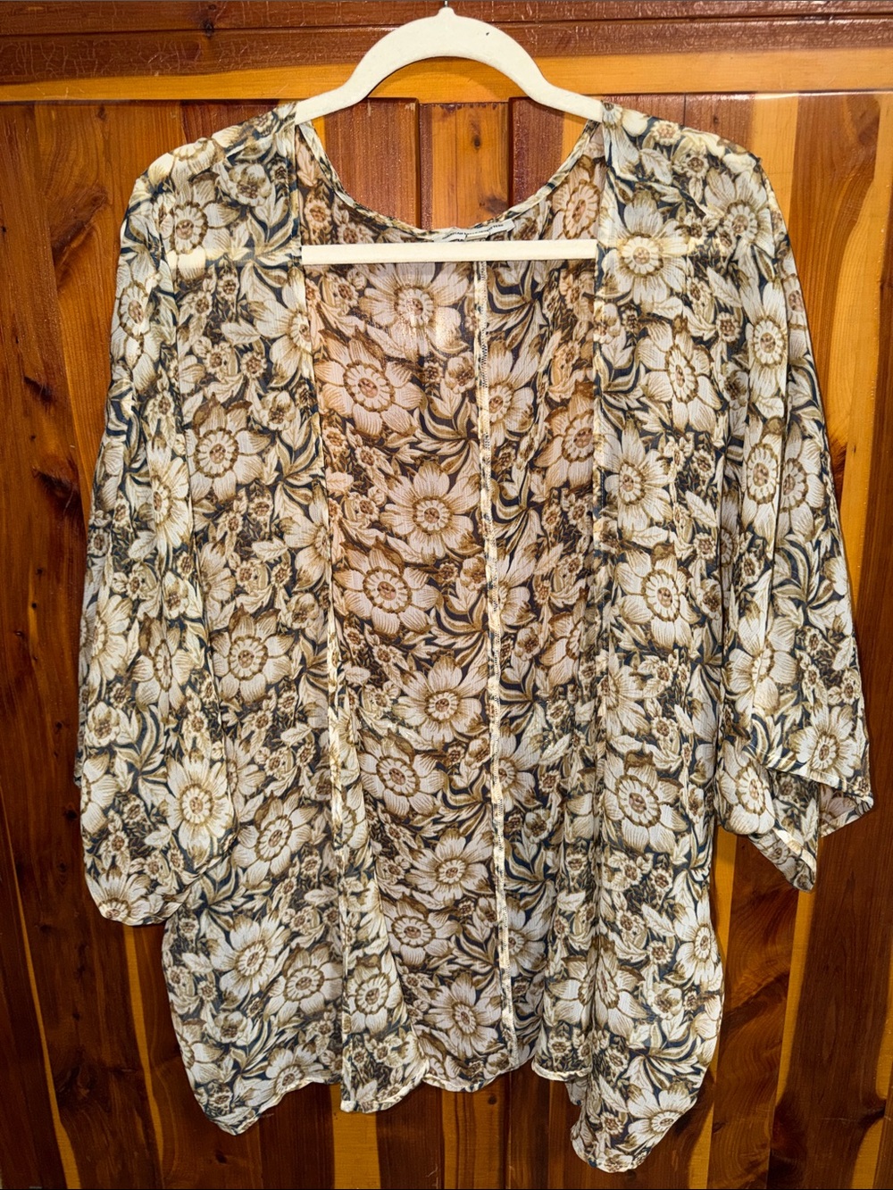 American Eagle Outfitters Floral Sheer Open-Front Kimono in Cream and Black